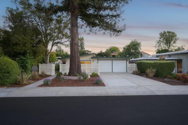 3222 Ramona Street, Palo Alto CA: https://media.crmls.org/mediaz/12a7f932-d84e-49b1-b462-c30d0b9a6d7c.jpg