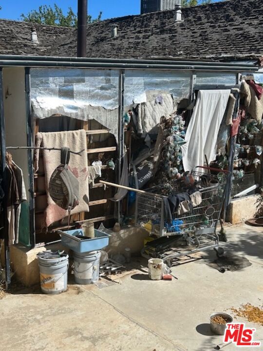 38633 Lemsford Avenue, Palmdale CA: https://media.crmls.org/mediaz/12a8e8bf-6968-4adf-8ecd-f7845f6b5c74.jpg