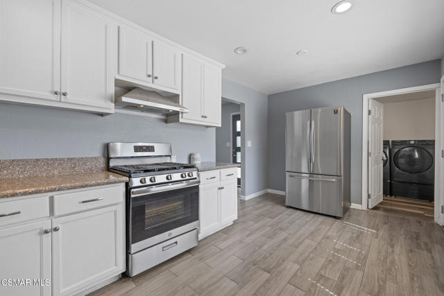 789 Glen Oaks Road, Thousand Oaks CA: https://media.crmls.org/mediaz/12a9af8d-5de6-4743-b3cd-7c9bab6e8e08.jpg