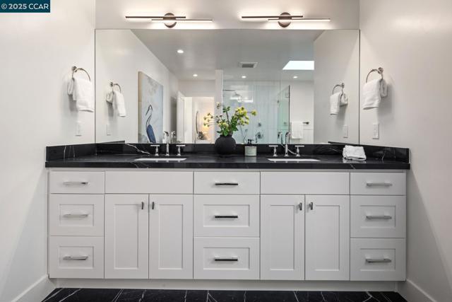 706 St Marys Road, Lafayette CA: https://media.crmls.org/mediaz/12a9f46c-9fed-40b2-8cde-a59f4801ed77.jpg