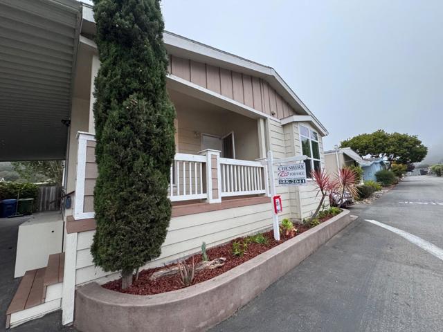 46 Nandina Drive, Aptos CA: https://media.crmls.org/mediaz/12aa5c14-776a-4c10-896f-8954592a9edf.jpg