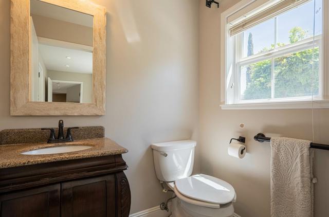 22470 Estoque Place, Salinas CA: https://media.crmls.org/mediaz/12aa7636-1e6e-4f52-9577-2d7cafcef6d5.jpg
