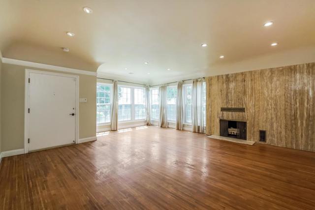 2301 N Commonwealth Avenue, Los Angeles CA: https://media.crmls.org/mediaz/12aa7dee-462f-4d58-9e30-77169c8e85bd.jpg