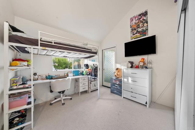 Detail Gallery Image 16 of 39 For 3863 Settineri Ln, Spring Valley,  CA 91977 - 3 Beds | 2/1 Baths