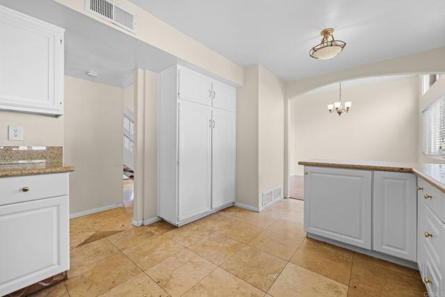 Detail Gallery Image 13 of 37 For 1531 Max Ave, Chula Vista,  CA 91911 - 4 Beds | 2/1 Baths