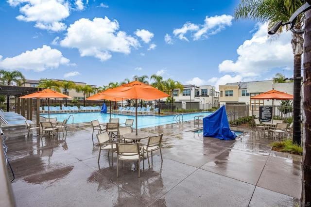 2097 Bluestone Cir, Chula Vista CA: https://media.crmls.org/mediaz/12aba3dc-c21a-4a9b-84ce-3e0aa97f4457.jpg