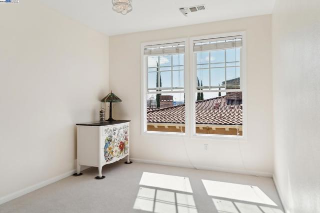 3554 Capoterra Way, Dublin CA: https://media.crmls.org/mediaz/12ac34bf-0bf9-4834-b29f-7904c1b50069.jpg