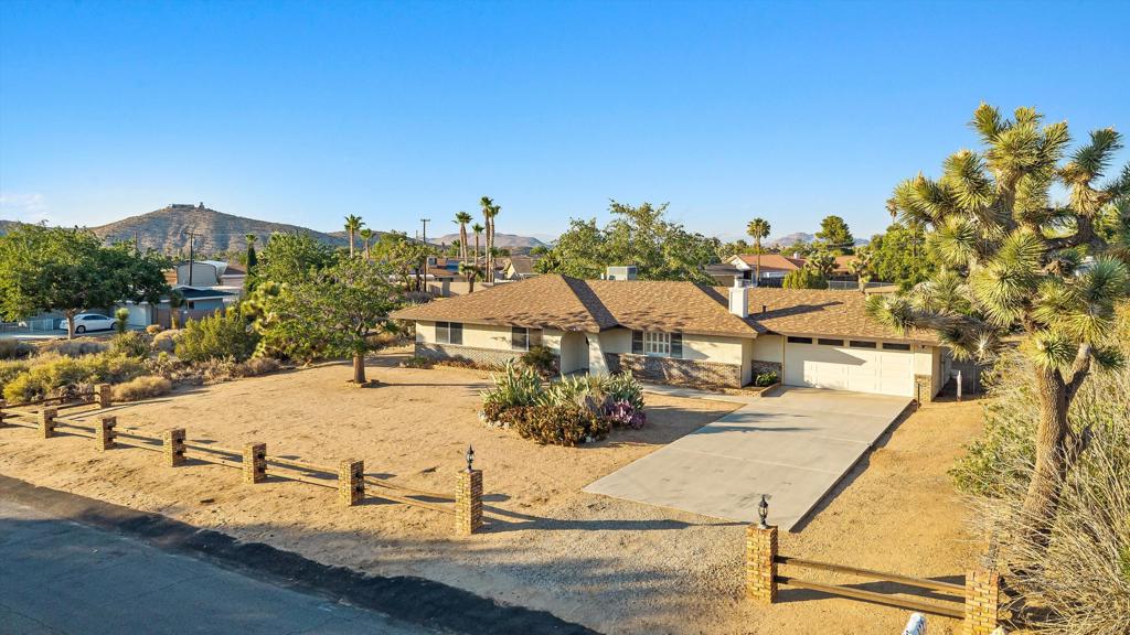 8745 San Vicente Drive