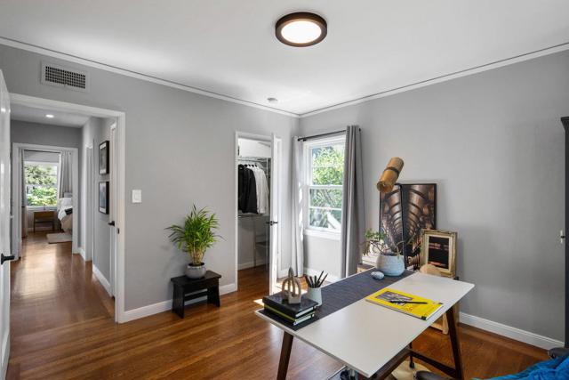 137 30th Avenue, San Mateo CA: https://media.crmls.org/mediaz/12ae6a5a-a715-4490-bd18-b497e268f6eb.jpg