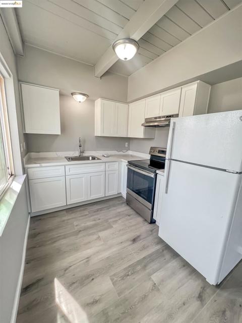 Image 11 of 15 For 9326 Bancroft Ave