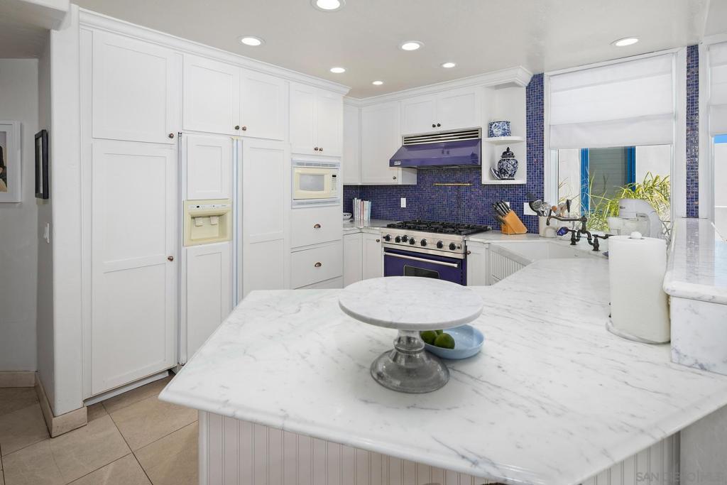 5437 La Jolla Blvd - photo 9