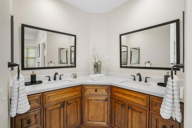 915 Lake Ridge Drive, San Marcos CA: https://media.crmls.org/mediaz/12afe588-ef50-497c-8d5b-ffc2e490161f.jpg