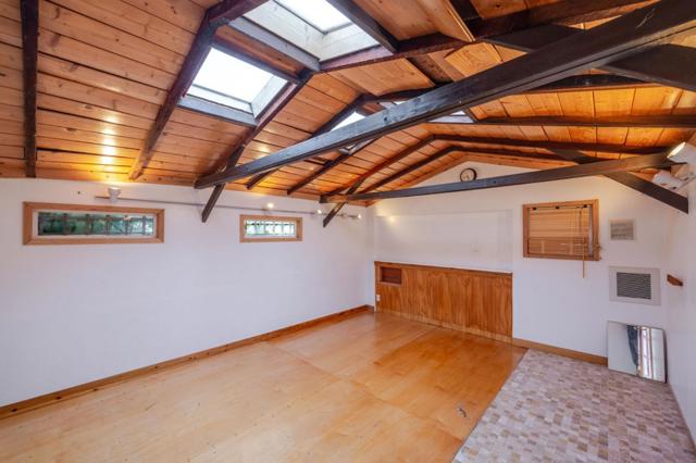 1009 Miramontes Street, Half Moon Bay CA: https://media.crmls.org/mediaz/12b02b81-a232-400b-934b-32ffb605dce7.jpg