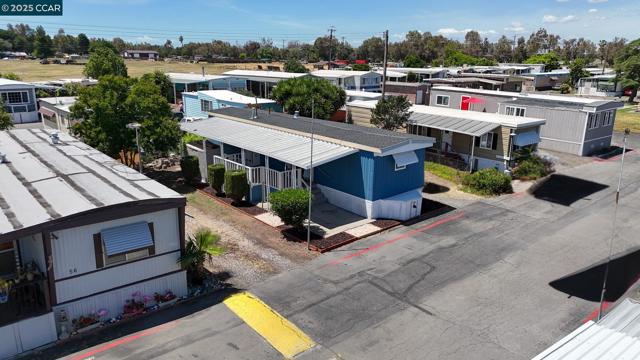 4400 Gateway Rd, Bethel Island CA: https://media.crmls.org/mediaz/12b19a0d-a568-4238-9ad4-f3b184296fed.jpg