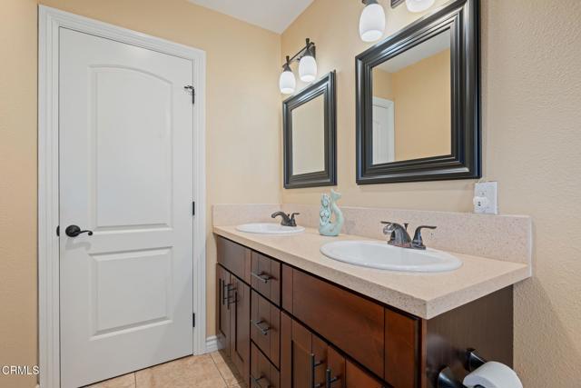 1796 Swift Avenue, Ventura CA: https://media.crmls.org/mediaz/12b1a11e-cb1a-4cb8-8e72-dfaa071eecbf.jpg