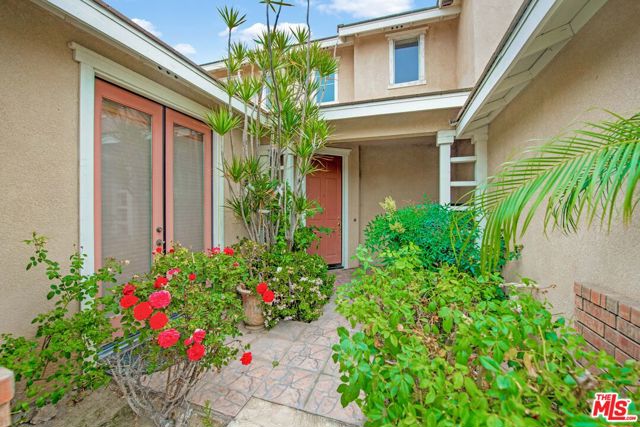 11372 Bridgeway Court, Riverside CA: https://media.crmls.org/mediaz/12b2112d-649c-40b1-b7b6-d62e2f4f2b4c.jpg