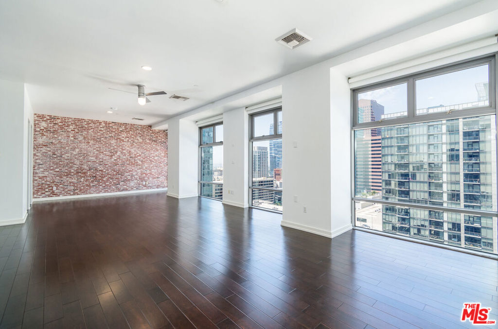 801 S Grand Avenue 1402, Los Angeles, CA 90017