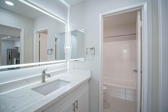 5460 White Oak Avenue, Encino CA: https://media.crmls.org/mediaz/12b3425c-f5c4-44c6-b829-5fcfc59db406.jpg