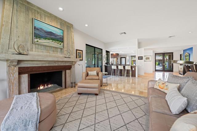 12 Whittier Court, Rancho Mirage CA: https://media.crmls.org/mediaz/12b39639-108b-4f68-bbc8-0929e245eaa2.jpg