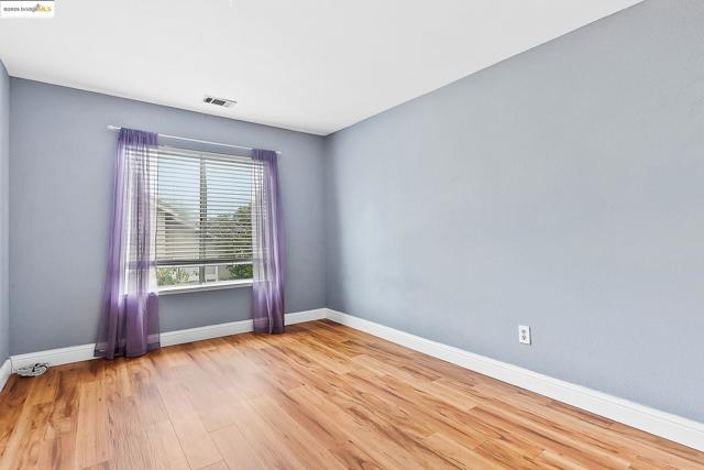 20 Goldmeadow Ct, Brentwood CA: https://media.crmls.org/mediaz/12b421cd-9d11-45b1-bf05-2f5bbd0edac7.jpg