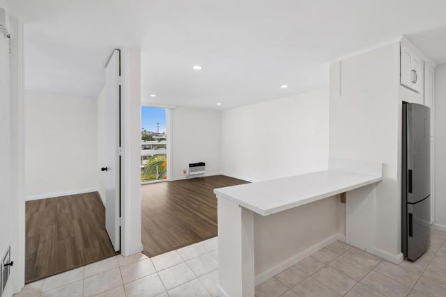 3050 Rue Dorleans, San Diego CA: https://media.crmls.org/mediaz/12b463ca-593f-48f1-b1b1-e87aeada34da.jpg