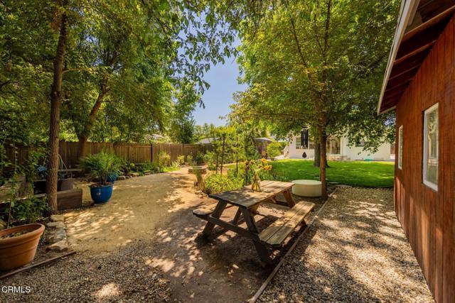 216 N Fulton Street, Ojai CA: https://media.crmls.org/mediaz/12b4f0f9-cd6a-4950-a1ca-e0f1e6daac1e.jpg