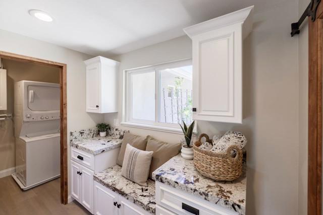 520 Sand Hill Road, Scotts Valley CA: https://media.crmls.org/mediaz/12b500ec-cafa-475a-956c-89ee68e600b2.jpg