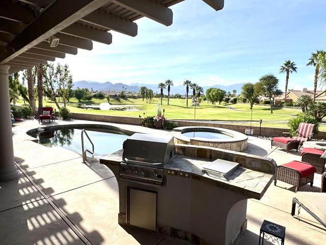 45187 Crystal Springs Drive, Indio CA: https://media.crmls.org/mediaz/12b73ee6-dc74-4701-8f5d-99a9357ee8d6.jpg