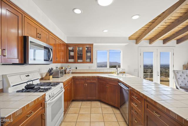 400 Alosta Drive, Camarillo CA: https://media.crmls.org/mediaz/12b78d50-3299-4d7a-942a-e1b8b9320ef1.jpg