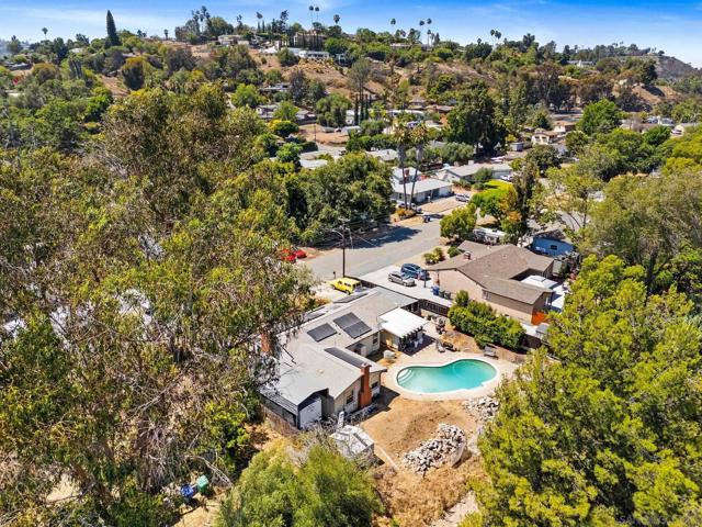 4039 Citradora Dr, Spring Valley CA: https://media.crmls.org/mediaz/12ba26b8-ee5d-4f07-ba31-6bf4cb102e19.jpg
