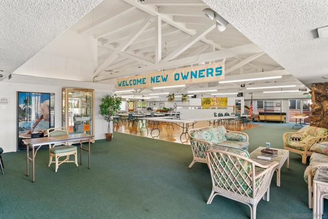 328 Killdeer, Oceanside CA: https://media.crmls.org/mediaz/12ba396d-aacd-4199-b326-bf7fa5060645.jpg