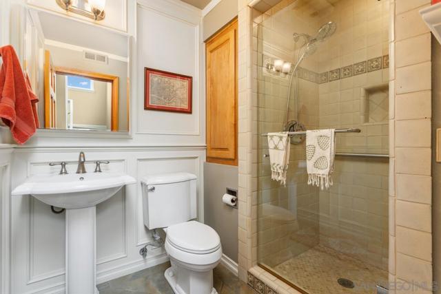 457 Arden Drive, Encinitas CA: https://media.crmls.org/mediaz/12bb51d6-6bd4-4bc6-87b3-3a799a5748e6.jpg