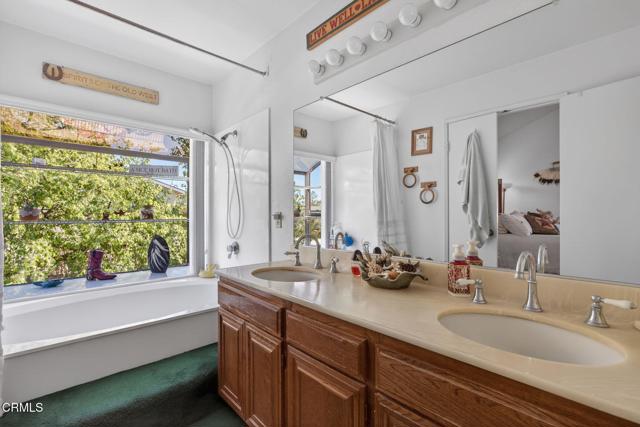 Detail Gallery Image 10 of 18 For 230 Spindlewood Ave, Camarillo,  CA 93012 - 3 Beds | 2/1 Baths