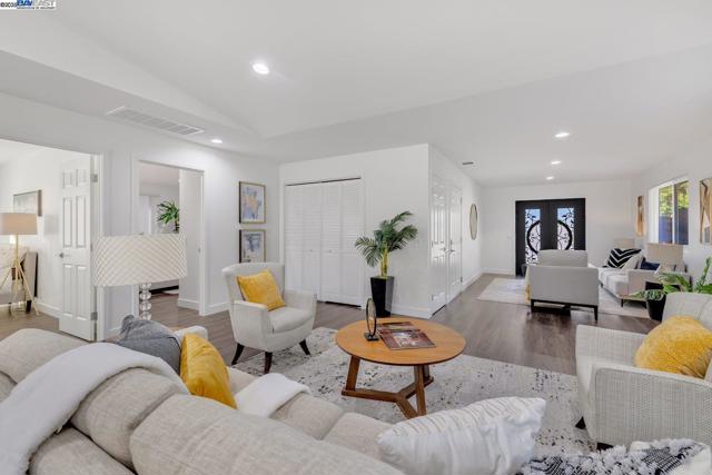 Image 9 of 45 For 2834 White Acres Dr