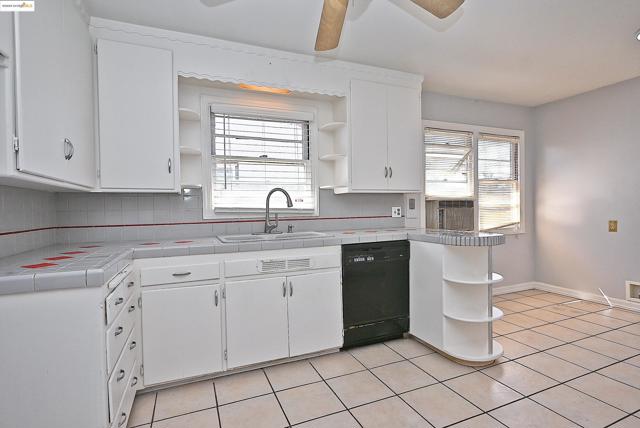2343 Almond Ave, Concord CA: https://media.crmls.org/mediaz/12bc3176-0421-494b-8eea-7cd65fbc87e7.jpg