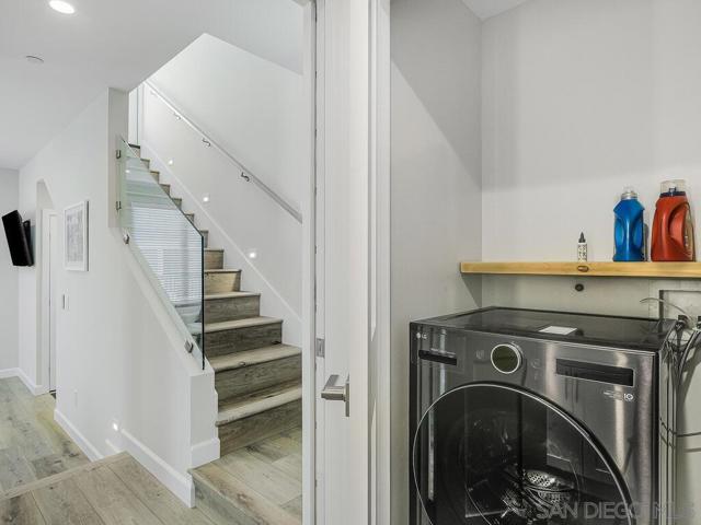 938 Opal St, San Diego CA: https://media.crmls.org/mediaz/12bc5472-b71e-4e7a-b5d6-15c20d305cb6.jpg