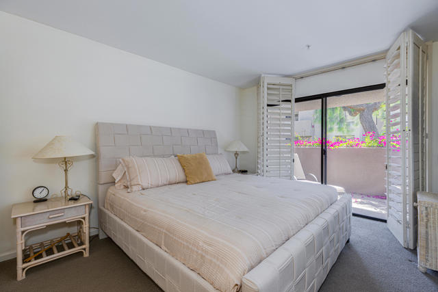 605 E Amado Road, Palm Springs CA: https://media.crmls.org/mediaz/12bce57a-80d6-4a8c-9f12-1eaff5a505d1.jpg