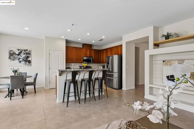 3680 Mallard Ct, Antioch CA: https://media.crmls.org/mediaz/12bd3c1e-0e83-4d94-8e7b-57516baa1413.jpg