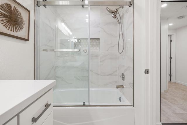 48641 Palo Verde Court, Palm Desert CA: https://media.crmls.org/mediaz/12bd6e79-d4dc-4861-87e0-946a218cdc0d.jpg