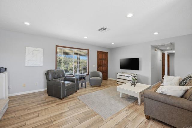 Detail Gallery Image 9 of 33 For 37875 Sage Rd, Hemet,  CA 92544 - 3 Beds | 2 Baths