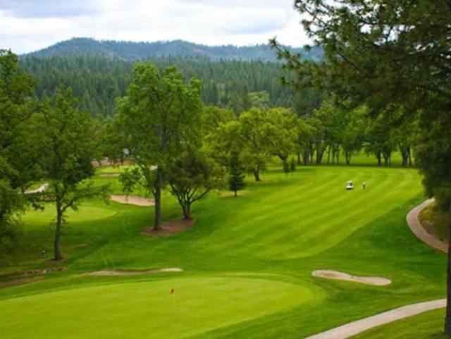 19418 Ferretti Road, Groveland CA: https://media.crmls.org/mediaz/12bebda5-b494-4ab3-9497-d778a4cae86a.jpg