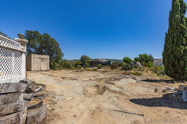 31659 61 Rocking Horse Rd, Escondido CA: https://media.crmls.org/mediaz/12bef786-4b03-489e-a389-33097ab53d8f.jpg