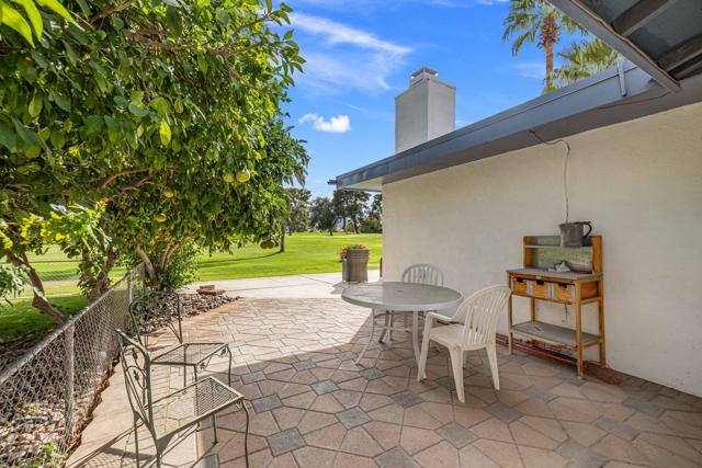 77235 Minnesota Avenue, Palm Desert CA: https://media.crmls.org/mediaz/12c0531c-f3b6-4e78-8f8c-c5b7e36499af.jpg