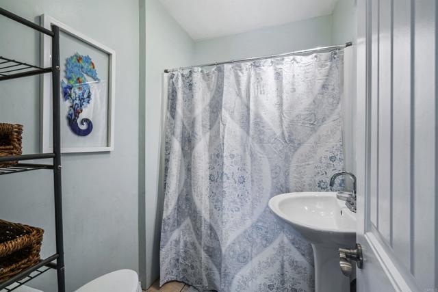 Detail Gallery Image 27 of 50 For 3492 Bayside Ln, San Diego,  CA 92109 - – Beds | – Baths