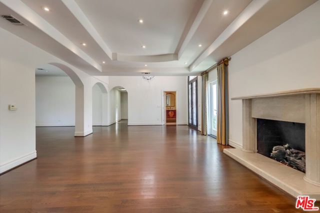 114 S Layton Drive, Los Angeles CA: https://media.crmls.org/mediaz/12c155b1-7cb0-432b-ab03-0f570a4e346e.jpg