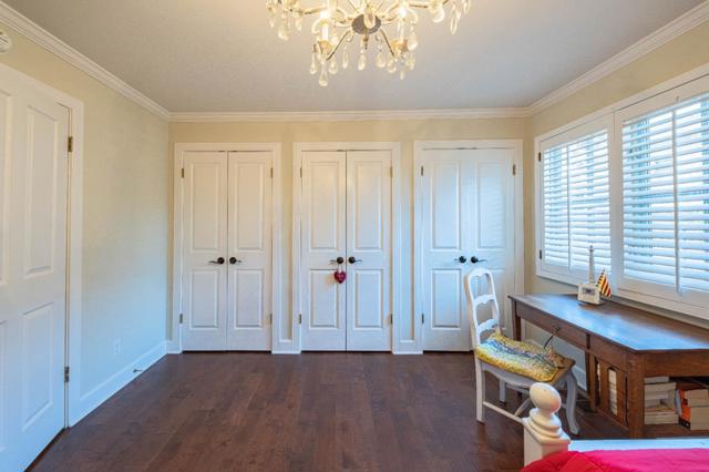 25547 Meadowview Circle,  CA: https://media.crmls.org/mediaz/12c24948-0186-4e9d-b3d8-57c3642b793e.jpg