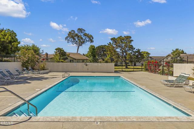 658 Holly Avenue, Oxnard CA: https://media.crmls.org/mediaz/12c2741d-cec3-4652-ac83-1477f8eb74cb.jpg
