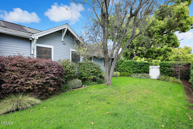 1967 La France Avenue, South Pasadena CA: https://media.crmls.org/mediaz/12c28bd8-82d2-41ec-a5e3-cf1362e1be91.jpg
