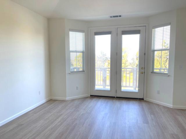 1065 Rockport Avenue, Redwood City CA: https://media.crmls.org/mediaz/12c31834-9bd6-4429-8233-62680e013db3.jpg
