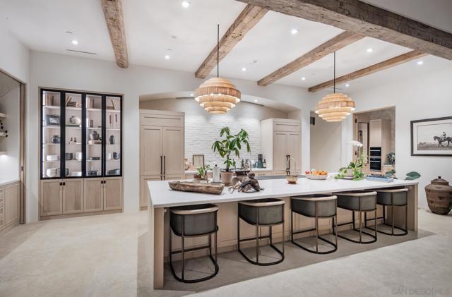 14783 Roxbury Terr., Rancho Santa Fe CA: https://media.crmls.org/mediaz/12c4168c-20b0-4f6a-9a83-2ac7191fba39.jpg